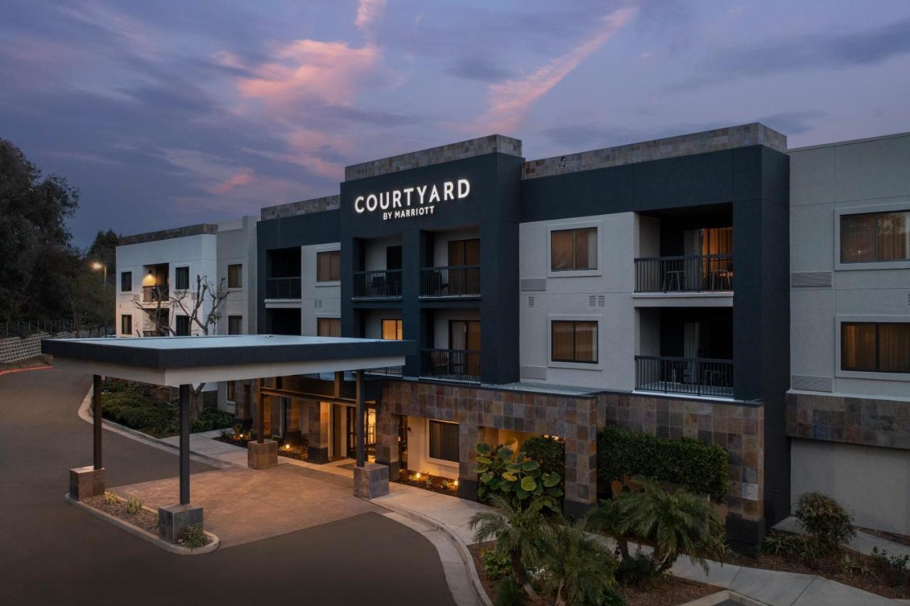 Courtyard By Marriott San Diego Карлсбад Экстерьер фото