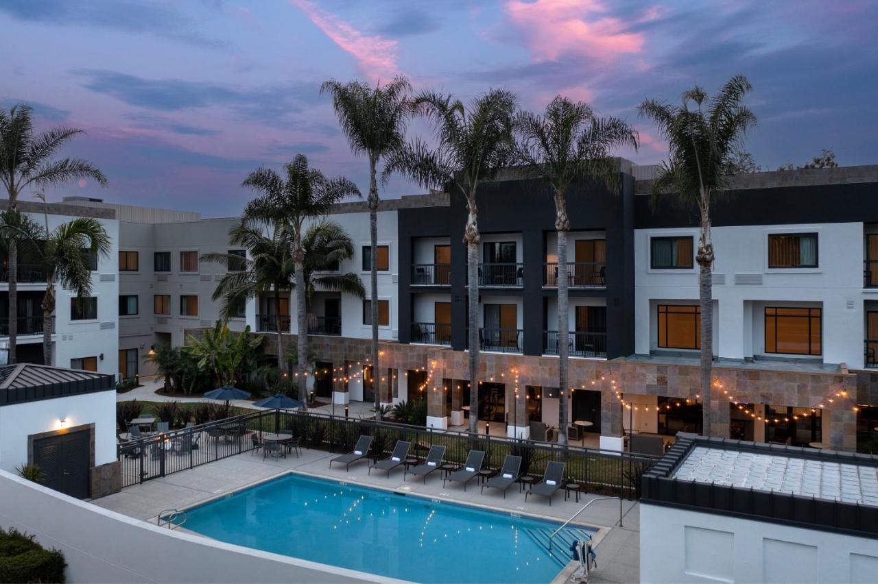 Courtyard By Marriott San Diego Карлсбад Экстерьер фото