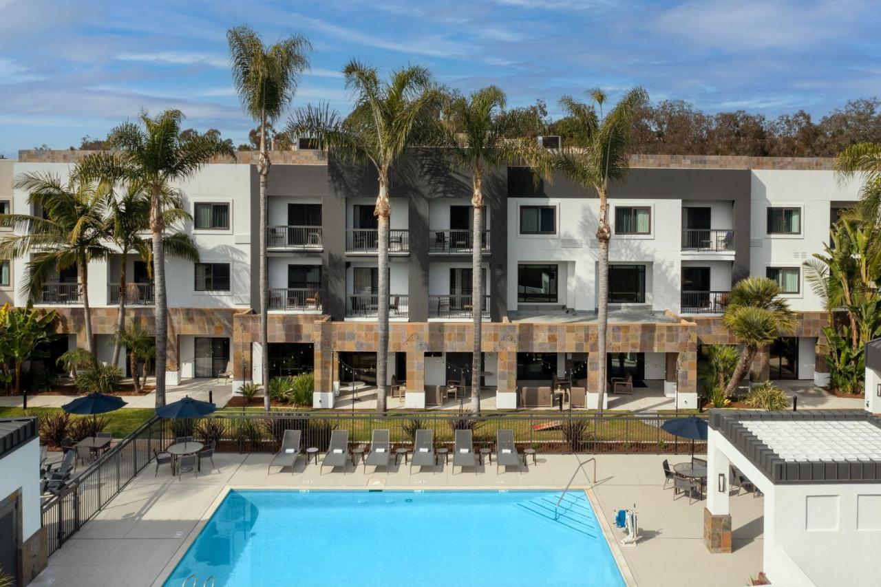 Courtyard By Marriott San Diego Карлсбад Экстерьер фото
